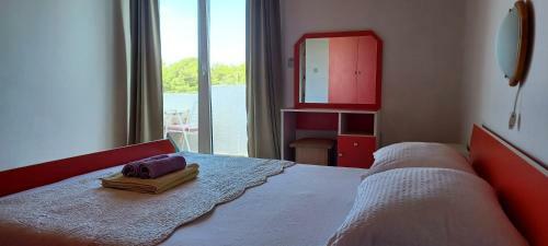 Apartments & Rooms Mila