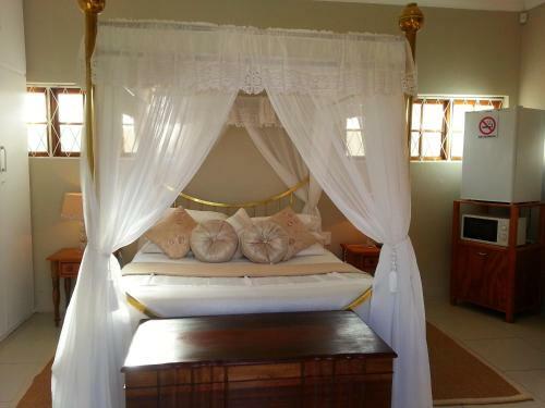 Hostal Tri-angle B&B And Guesthouse