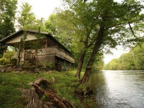 Riverfront Tellico Beach Cabin With Private Front Porch