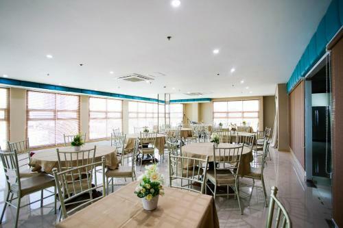 Capital O 461 Asrodel Hotel