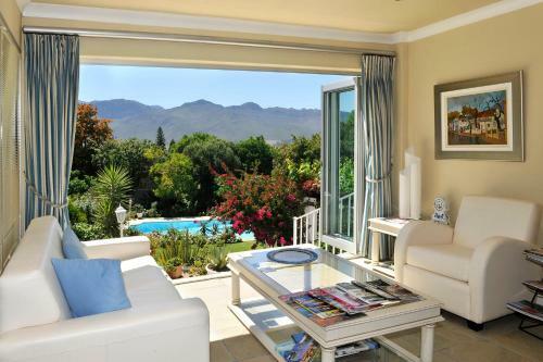 Hostal Alba House Guest House