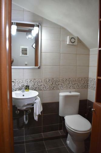 Kefalas Village House
