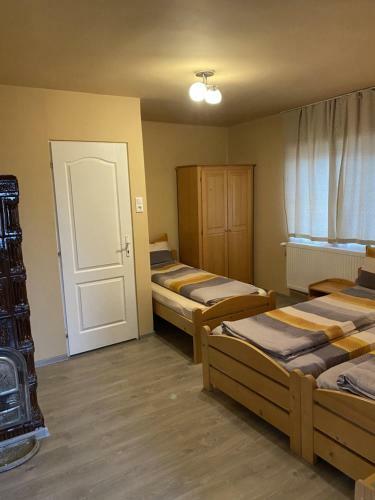 Lodge Kulcsoshaz Farkaslaka