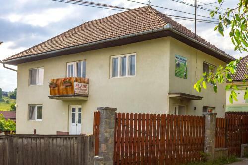 Lodge Kulcsoshaz Farkaslaka