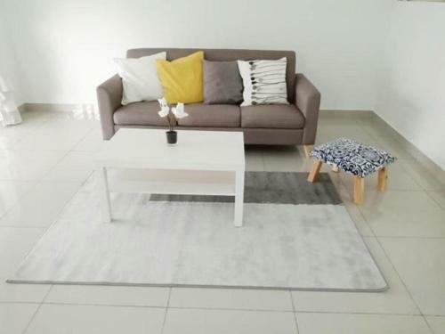 White Residence Semi-d Setia Alam/klang