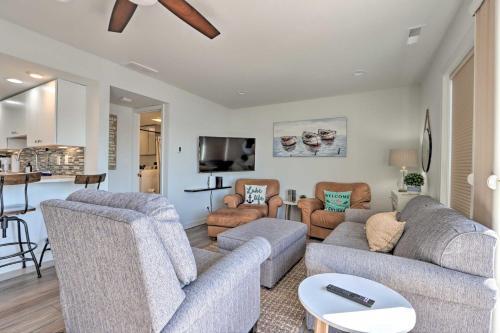 Lakefront Home With Dock, Boat Slip And Views!