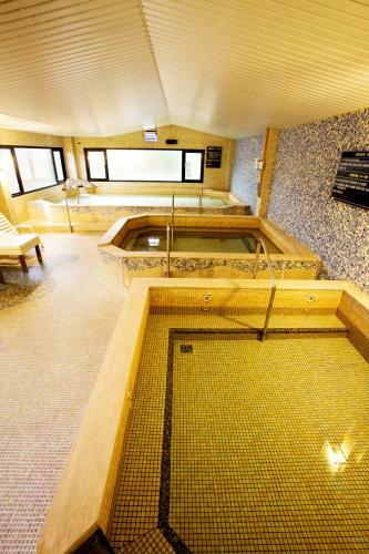 Chat Hot Spring Resort