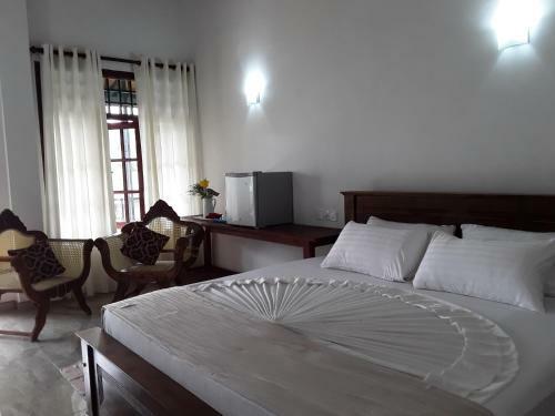 Hostal Ella Grand Peak Hotel