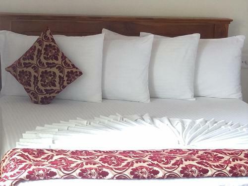 Hostal Ella Grand Peak Hotel