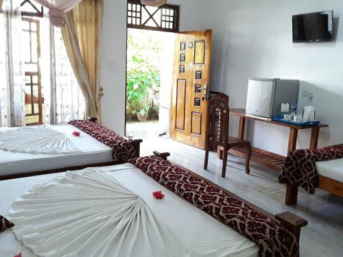 Hostal Ella Grand Peak Hotel