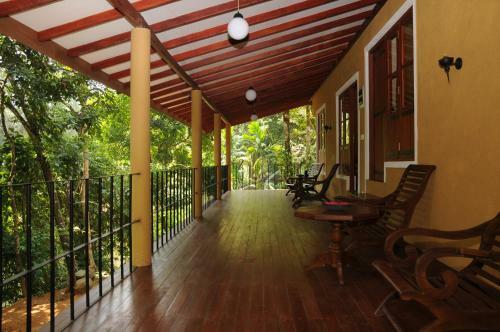 Hostal Kuru Ganga Villa