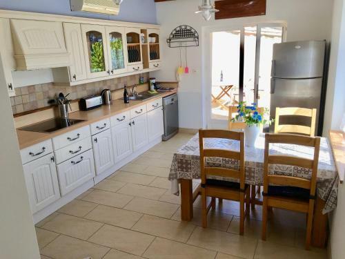 Apartamento Holidays In Lagrasse