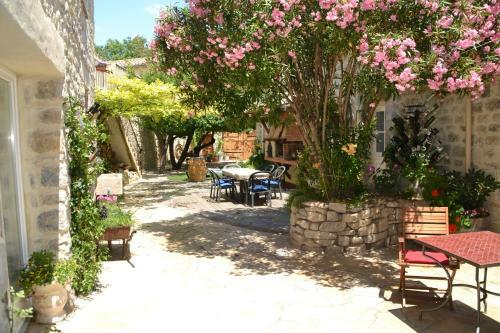 Apartamento Holidays In Lagrasse