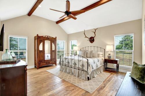 Huge Luxury Home On 13 Acres With Views & Firepit