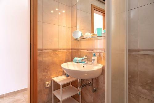 Hostal Rooms & Studio Villa Fio