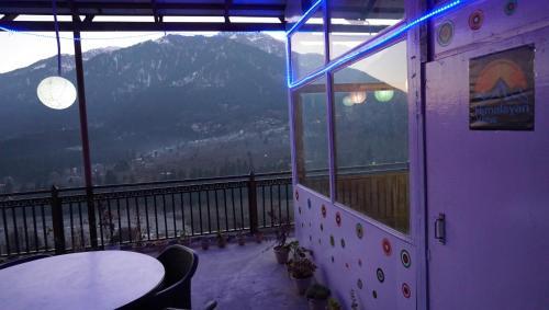 Bed & Breakfast Himalayan View (rooms And Rooftop Cafe)