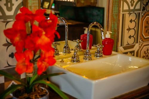 Hostal Tiradentes Village