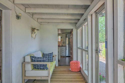 Chic Bungalow With Backyard Oasis 2 Mi To Dtwn