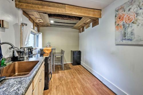 Gloversville Apartment With Fireplace And Essentials!