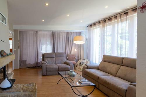 Belle Villa Avec Piscine � 10 Min D?aix
