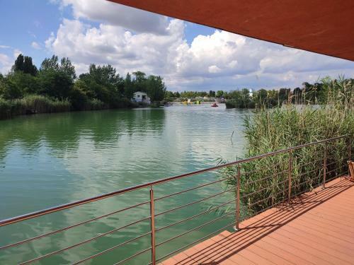 Hostal Thermalpark Lake Apartments