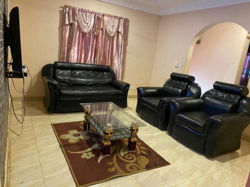 Hostal Thefamily Apartments