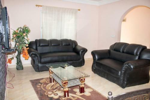 Hostal Thefamily Apartments