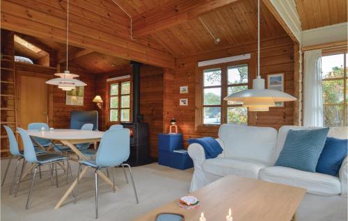 Holiday Home Skarreklitvej