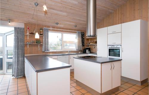 Holiday Home Krabbevej Hj�rring IX