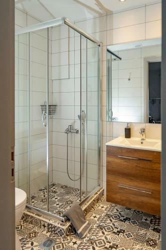 Yasemi Superb Two Floor Apartment