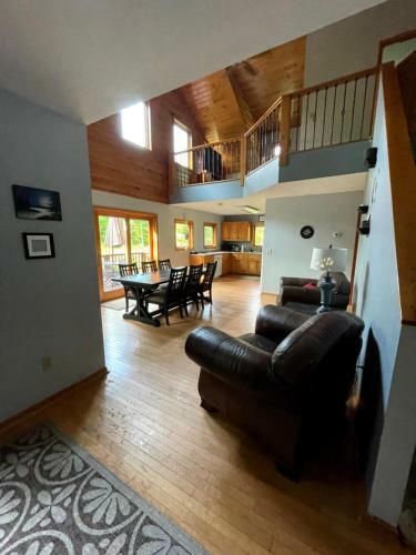 Peaceful Wooded Getaway - Near Mille Lacs