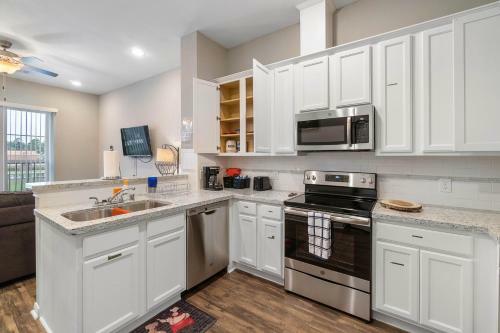 Apartamento 2 Bedroom House - King Bed - 10 Mins From Iah