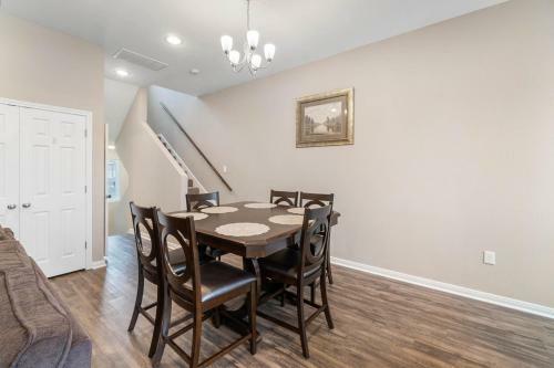 Apartamento 2 Bedroom House - King Bed - 10 Mins From Iah
