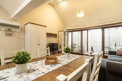 Egri Vit�zek Apartman Provance Lakr�sz