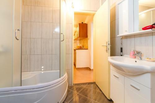 Apartments Elena