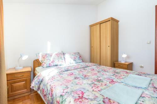 Apartments Elena