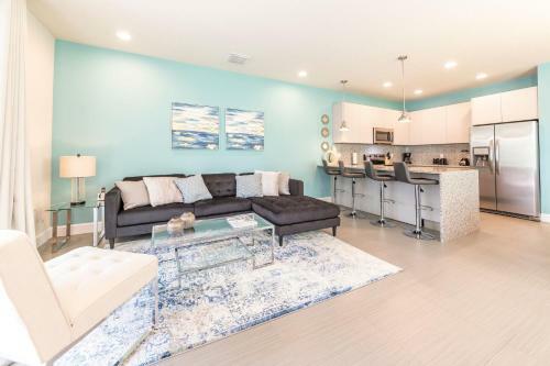 Villa Stunning 3 Bedroom Townhome