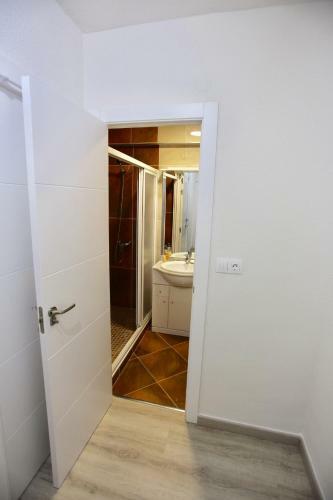 Apartamento Delbarbahomes, Torrevieja. Central, Modern, Sea