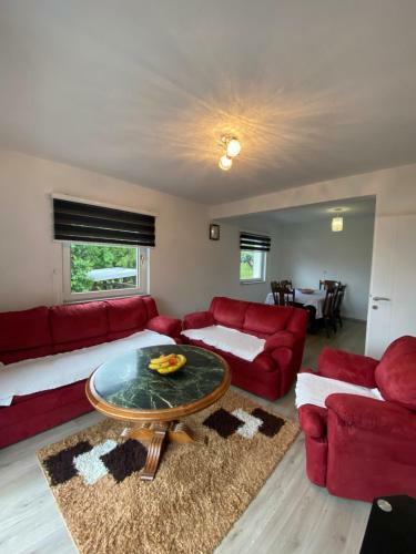 House Enio