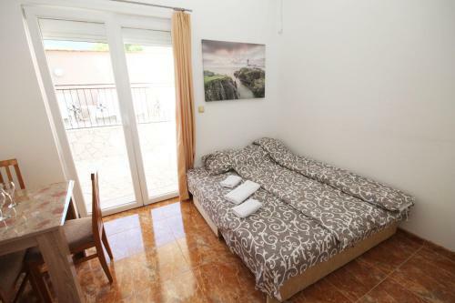 Apartment With Pool Tomic Boka Bay