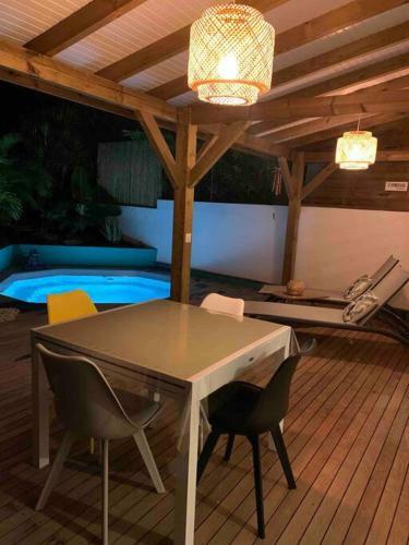 Apartamento Logement Soa?m, Piscine Et Terrasse Priv�e