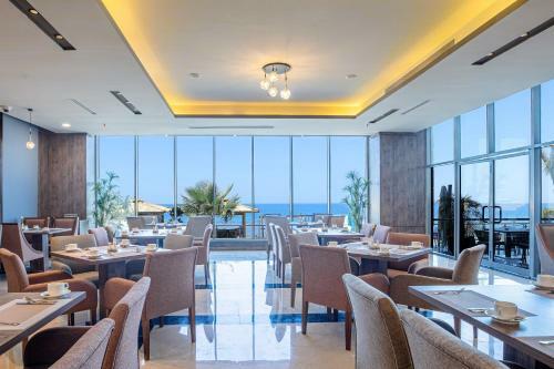 Waves Hotel