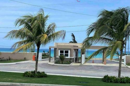 Modern Spacious Holiday Home At Oceanpointe