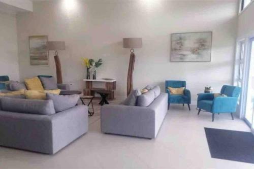 Modern Spacious Holiday Home At Oceanpointe