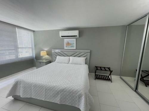 Apartamento Lovely Beach Condo Full Generator