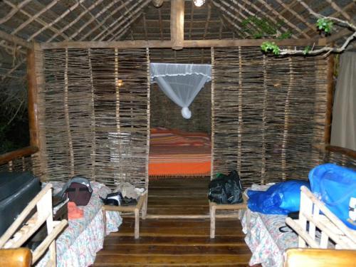 Lodge Cadjan Earth