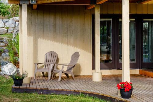 Downtown Contemporary Coastal Condo