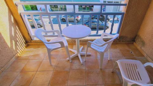 Stay Limanaki Apartments