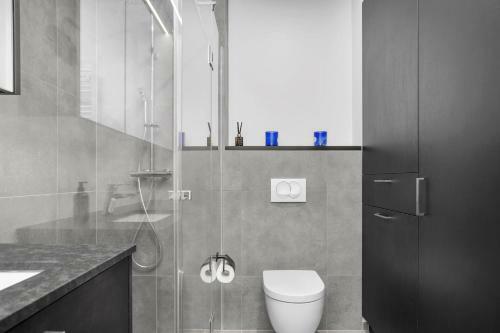 Apartamento Modern 2-bedroom Apt. - Free Parking And A Balcony