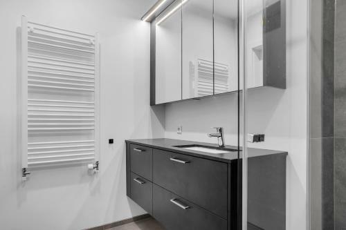 Apartamento Modern 2-bedroom Apt. - Free Parking And A Balcony